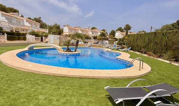 Pool - Holiday Home 'Casa Verde' with Shared Pool, Wi-Fi and Air Conditioning (Calpe)