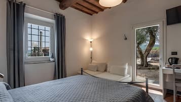 1 quarto, Wi-Fi de cortesia, roupa de cama