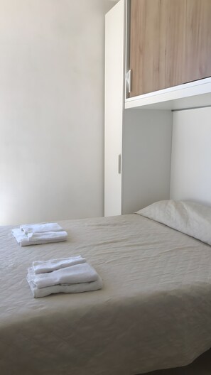 1 chambre, accès au Wi-Fi (inclus), literie fournie