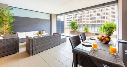 Sofie Seaview Apartment – Beachfront, Family-Friendly, with Pools and Gym