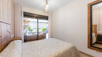 2 slaapkamers, een strijkplank/strijkijzer, gratis wifi, beddengoed