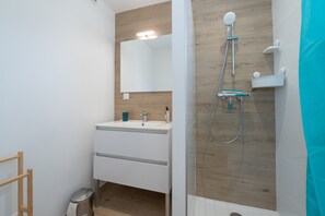 Chuveiro, secador de cabelo