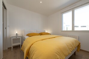 1 quarto, Wi-Fi de cortesia, roupa de cama