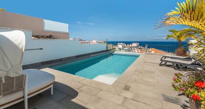 Vacation Villa 'Arenas 3 Playa La Arena' with Sea View, Wi-Fi and Air Conditioning