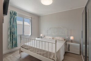 2 habitaciones, tabla de planchar con plancha y wifi gratis 