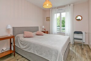 1 chambre, fer et planche à repasser, Wi-Fi