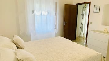 1 camera, ferro/asse da stiro, Wi-Fi gratuito, lenzuola
