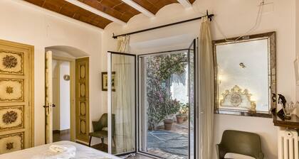 Villa 'Sant Genís' with Sea Views, Private Pool and Wi-Fi