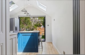 House | 2 bedrooms - Salt House - From 150 Per Night (Henley-on-Thames)