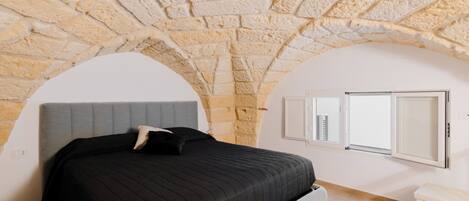 1 bedroom, bed sheets