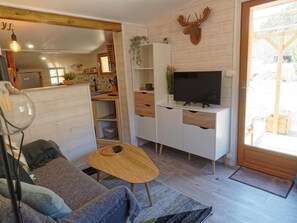 TV - Charming Chalet in the Heart of Mercantour, Surrounded by Nature Beside the Gordolasque Stream (Belvédère)