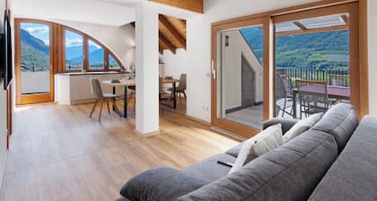 Ferienwohnung 'Vinlauris B' mit Bergblick, Wi-Fi und Klimaanlage