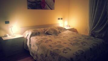 1 Schlafzimmer, Bügeleisen/Bügelbrett, kostenloses WLAN, Bettwäsche