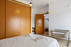 1 bedroom, iron/ironing board, free WiFi, bed sheets
