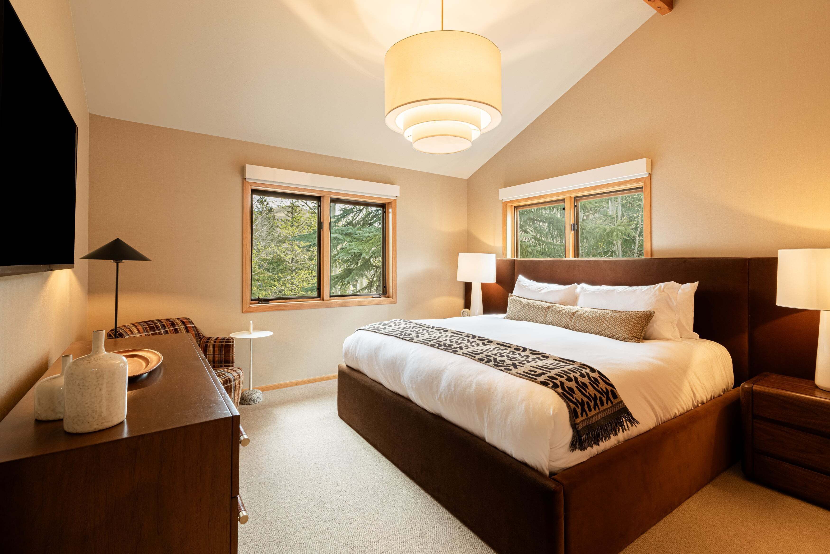 3 bedrooms, desk, free WiFi, bed sheets