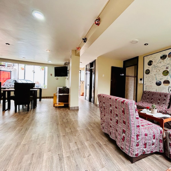 Free daily full breakfast - CASA DE MAKITO (Cusco)