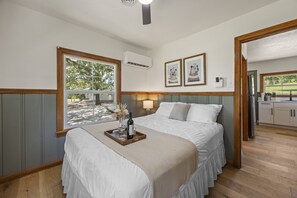 2 soverom, strykejern/-brett, wi-fi (inkludert) og sengetøy