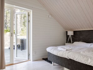 3 bedrooms, Internet