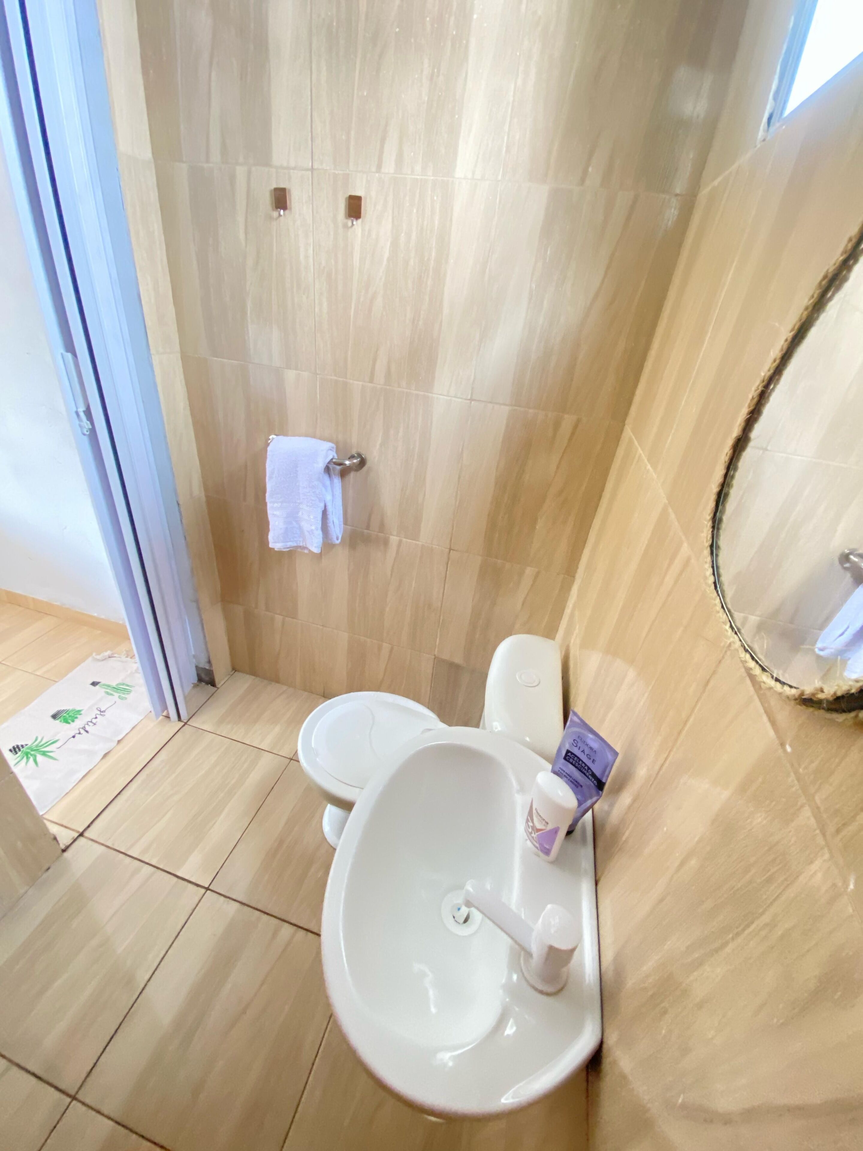 Douche, papier toilette