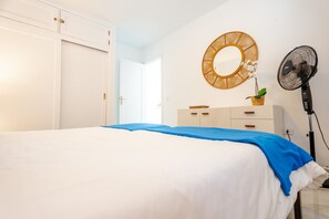 1 Schlafzimmer, Schreibtisch, Bügeleisen/Bügelbrett, kostenloses WLAN
