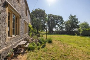 Exterior - Manor Farm - Gorgeous House in Somerset (Shepton Mallet)
