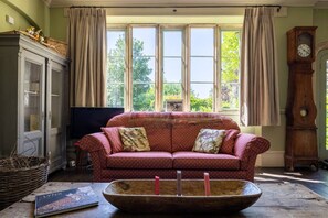 Living area - Manor Farm - Gorgeous House in Somerset (Shepton Mallet)