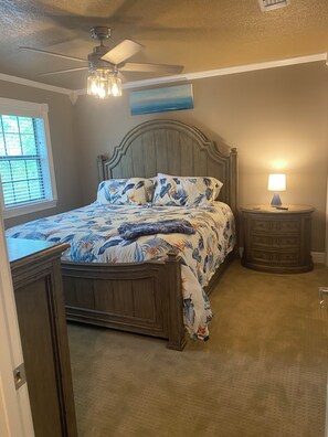 3 Schlafzimmer, Schreibtisch, Bügeleisen/Bügelbrett, kostenloses WLAN