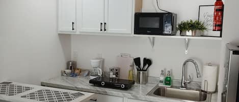冰箱、微波炉、炉灶、茶具/咖啡用具