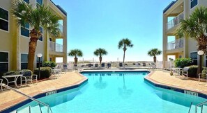 Pool - Poolside Villas 104 near beach sleeps 5 (Destin)