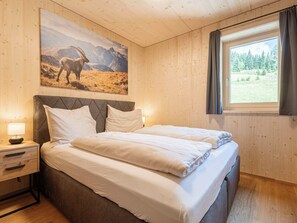 2 bedrooms, internet