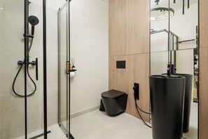 Hair dryer, towels - Old Town Capsule: 1-min to Piata Sfatului (Brașov)