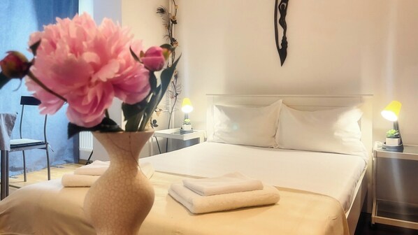 1 bedroom, free WiFi, bed sheets