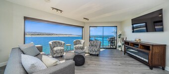 Oceanfront * 2 Penthouses * Views Galore * A/C * Dogs OK!