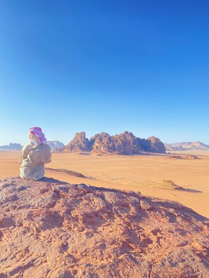 Mountain view - Luxury Wadi Rum Camp (Wadi Rum)