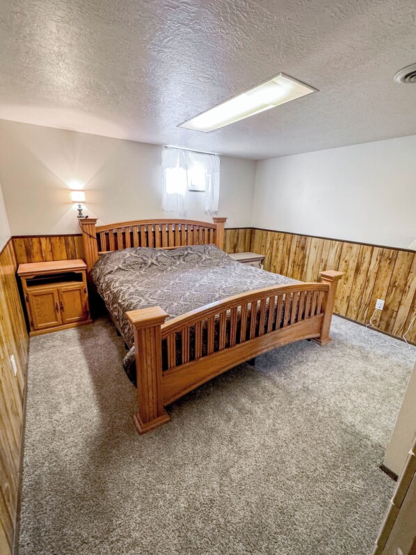 2 bedrooms, in-room safe, travel crib, free WiFi