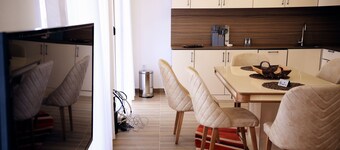 Coastal Comfort: Modern 2-Bedroom Getaway in Sunny Donji Štoj