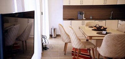 Coastal Comfort: Modern 2-Bedroom Getaway in Sunny Donji Štoj