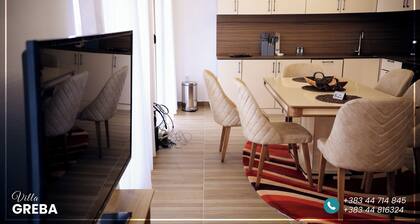 Coastal Comfort: Modern 2-Bedroom Getaway in Sunny Donji Ć toj