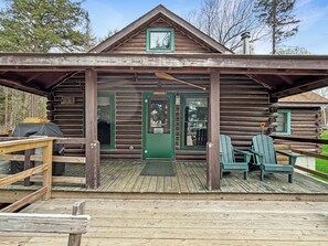 Terrace/patio - Hemlock (Tomhegan Direct Lake Access) (Rockwood)