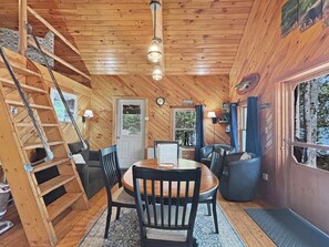 Dining - Moosewood (Tomhegan Direct Lake Access) (Rockwood)