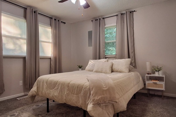 3 soverom, skrivebord, strykejern/-brett og wi-fi