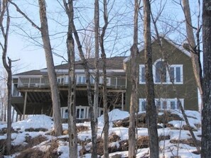 Exterior - Spacious Lakefront Property in Charming Private Estate! (Gore)