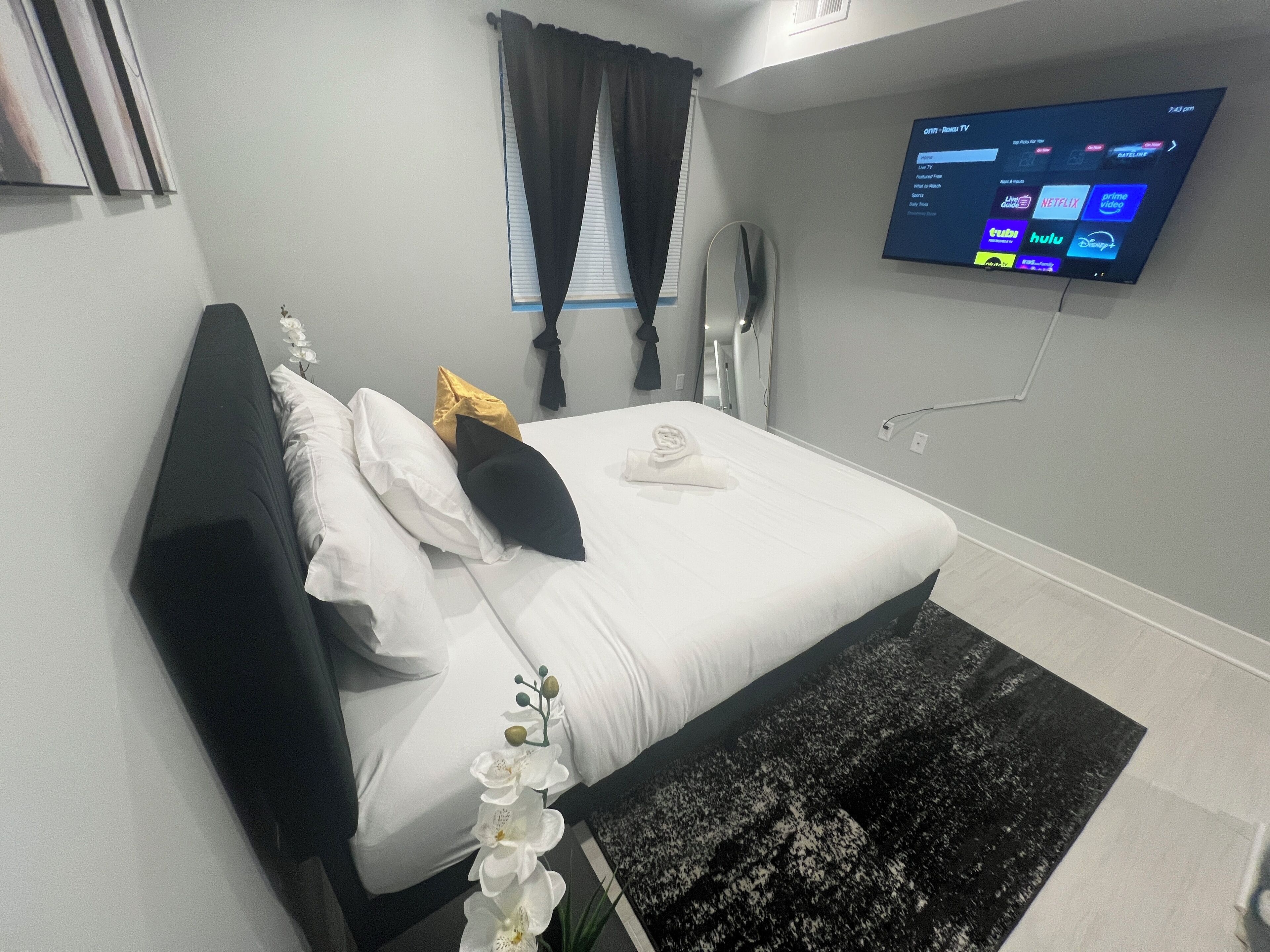 3 makuuhuonetta, silitysrauta/-lauta, ilmainen Wi-Fi, vuodevaatteet