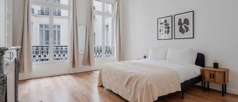 4 chambres, fer et planche à repasser, Wi-Fi, draps fournis