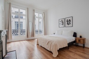 4 dormitorios, tabla de planchar con plancha, wifi y ropa de cama