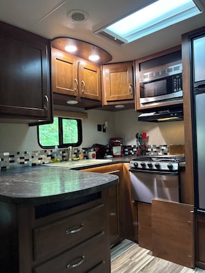 Microwave, oven, stovetop, dishwasher