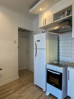 Basic Apartment | Private kitchen