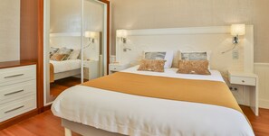 5 chambres, fer et planche Ă  repasser, Wi-Fi gratuit, draps fournis