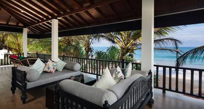 Villa Mer Vue - Beachfront - Complementary Breakfast