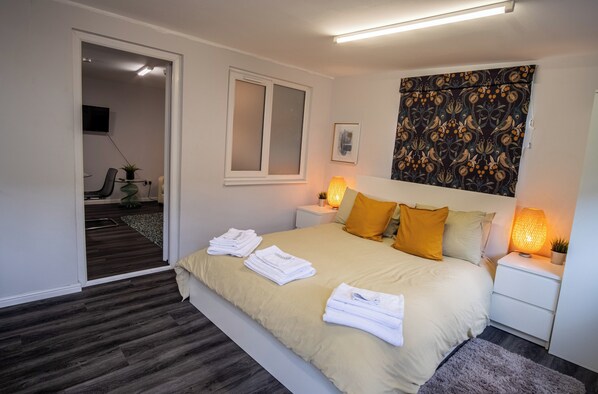 1 chambre, fer et planche à repasser, Wi-Fi, draps fournis